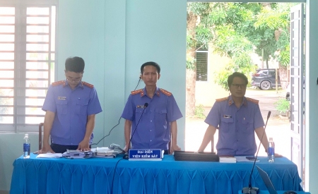 Lãnh đạo viện kiểm sát nhân dân huyện Đồng Phú trực tiếp xét xử vụ án hình sự có hơn 30 bị cáo