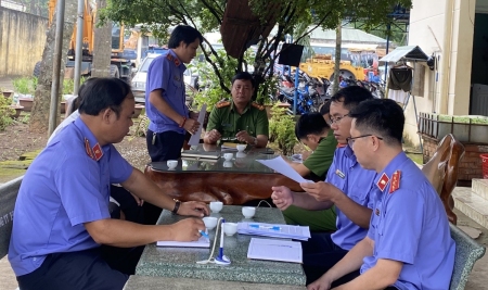Viện kiểm sát nhân dân huyện Đồng Phú tăng cường công tác trực tiếp kiểm sát việc tiếp nhận, giải quyết nguồn tin về tội phạm; tạm giữ, tạm giam và thi hành án phạt tù của Công an huyện