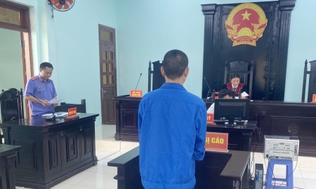 Lãnh đạo Viện KSND huyện Phú Riềng tham gia xét xử rút gọn vụ án Trộm cắp tài sản